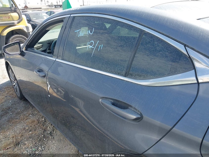 2019 LEXUS ES 350 — Photo 15
