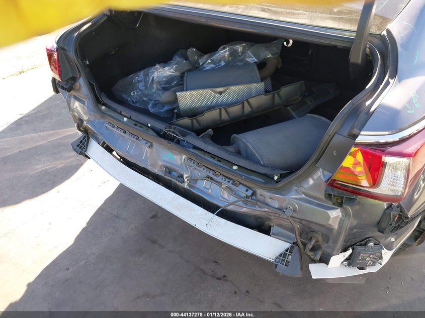 2019 LEXUS ES 350 — Photo 12
