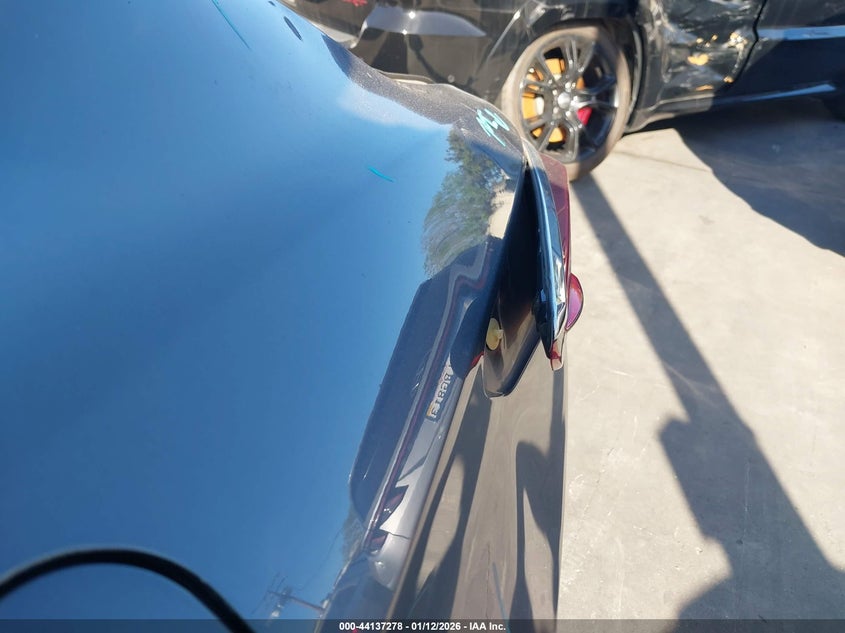 2019 LEXUS ES 350 — Photo 19