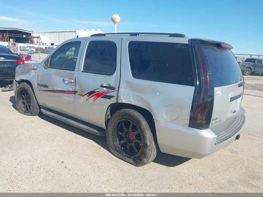 2011 GMC Yukon Sle