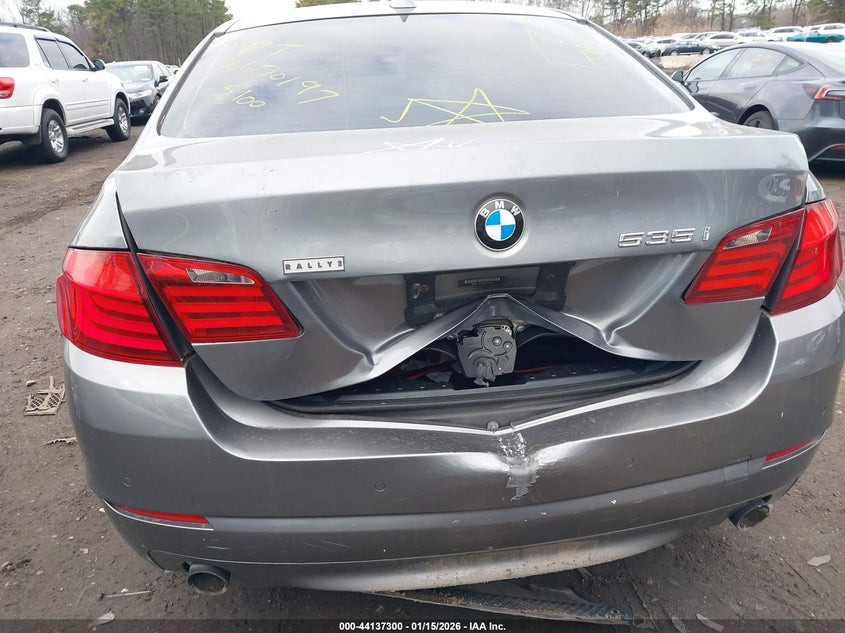 WBAFU7C58CDU59799 2012 BMW 5er 3.0 535I xDrive silver