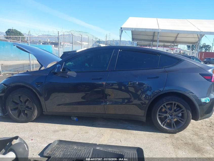 VIN 7SAYGDEE2SF260465 2025 TESLA MODEL Y LONG RANGE DUAL MOTOR ALL-WHEEL DRIVE