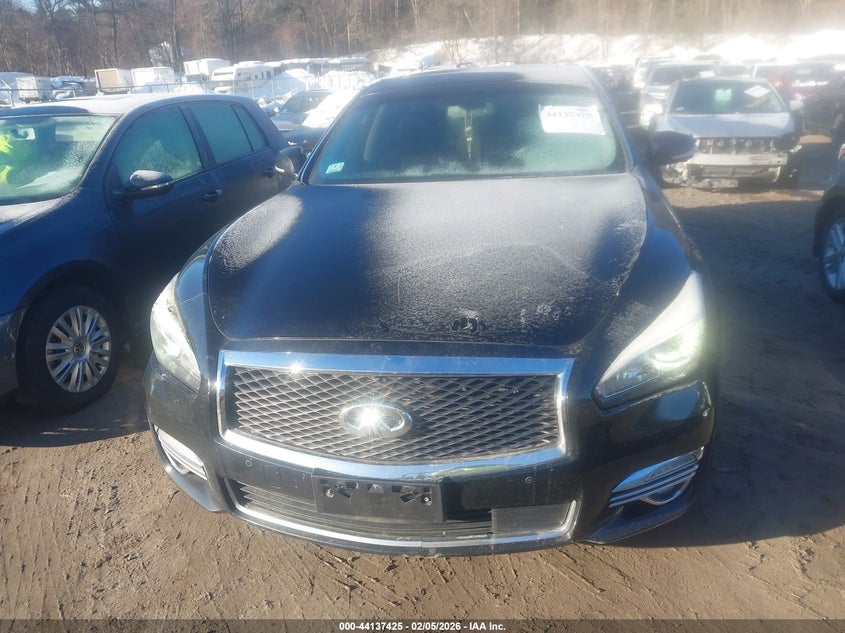 2018 Infiniti Q70L 3.7X Luxe VIN: JN1BY1PRXJM370090 Lot: 44137425
