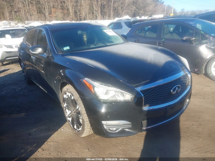 2018 Infiniti Q70L 3.7X Luxe