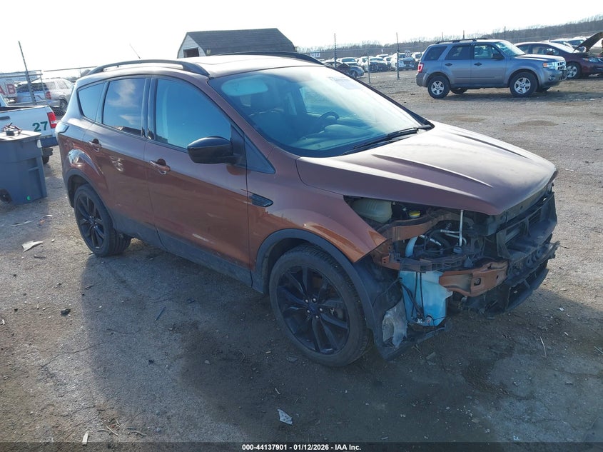2017 FORD ESCAPE SE
