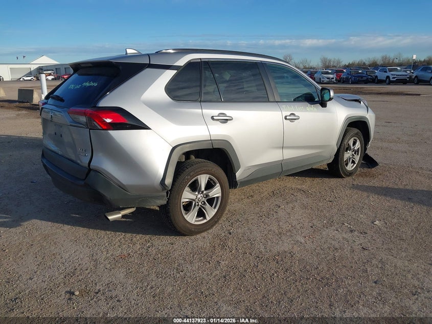 VIN 4T3RWRFV3NU075775 2022 TOYOTA RAV4 HYBRID XLE