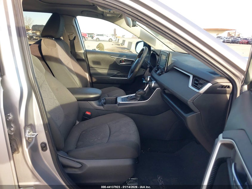 VIN 4T3RWRFV3NU075775 2022 TOYOTA RAV4 HYBRID XLE
