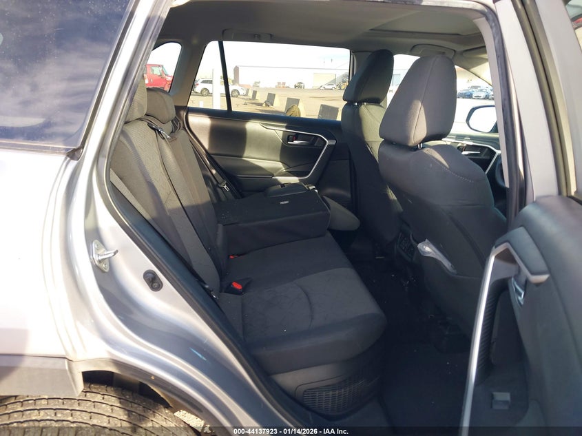 VIN 4T3RWRFV3NU075775 2022 TOYOTA RAV4 HYBRID XLE