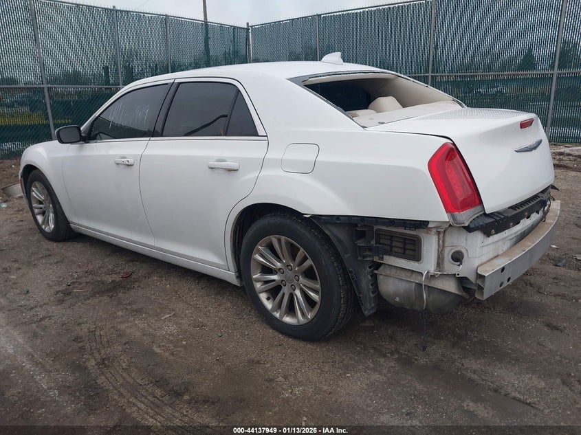 2016 Chrysler 300 Limited