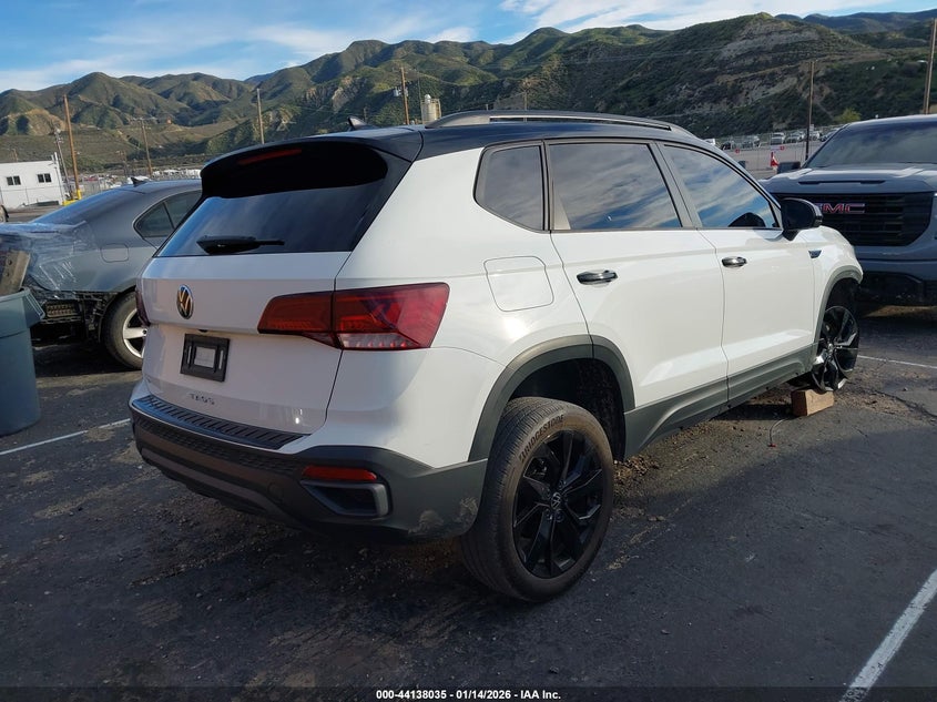 2024 Volkswagen Taos 1.5T Se Black