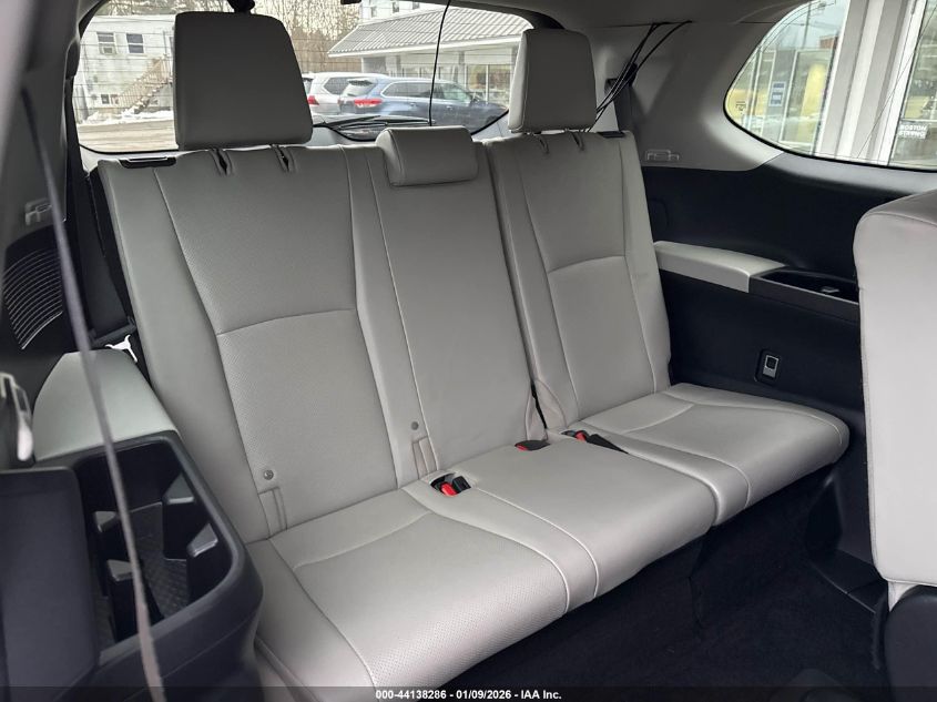 2024 Toyota Highlander - 5TDAAAB56RS036785