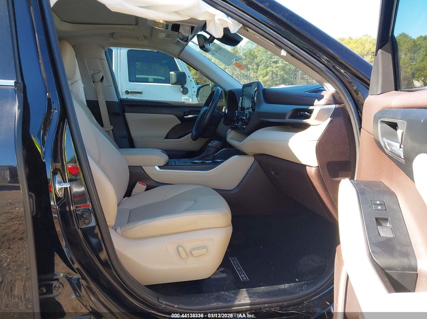 2020 Toyota Highlander Xle