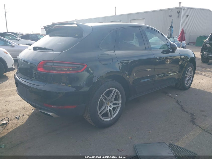VIN WP1AA2A52JLB24650 2018 PORSCHE MACAN
