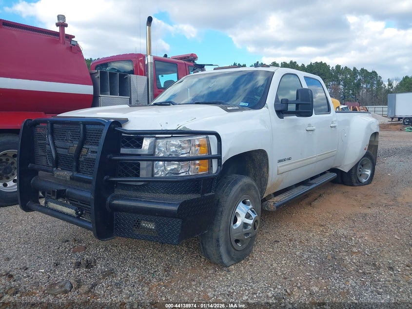 2011 Chevrolet Silverado 3500Hd Ltz