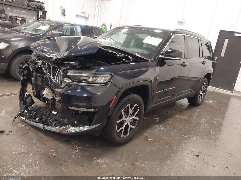1C4RJKBG0R8584070 2024 Jeep Grand Cherokee L Limited 4x4 photo 1