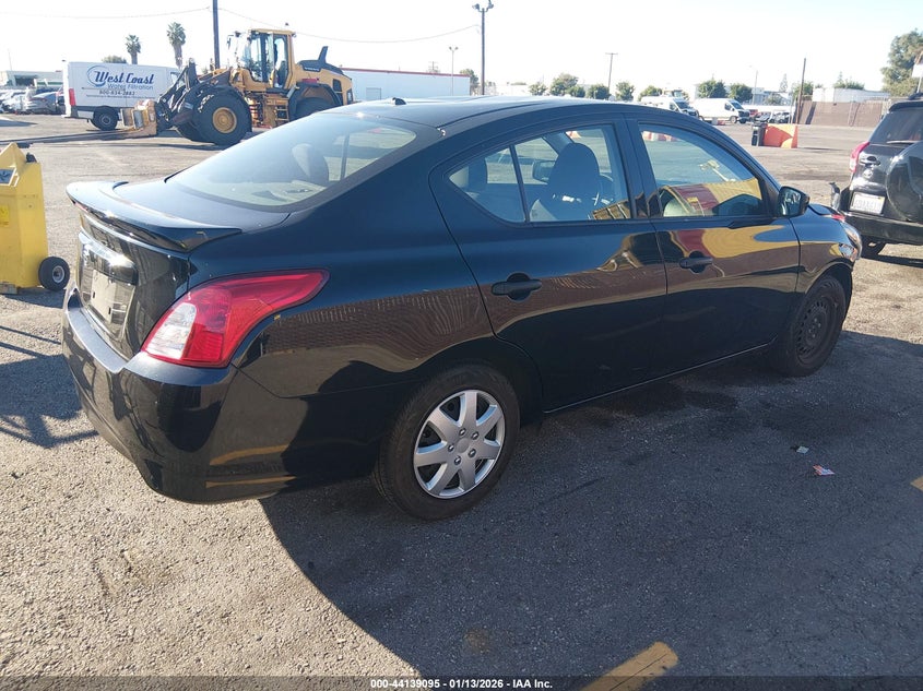 2019 Nissan Versa 1.6 S+
