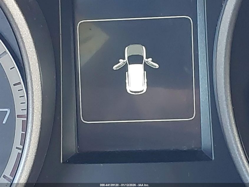 2018 Hyundai Santa Fe Sport 2.4L VIN: 5XYZTDLB8JG552330 Lot: 44139120