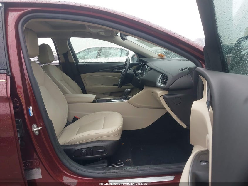 2018 Buick Regal Sportback Essence