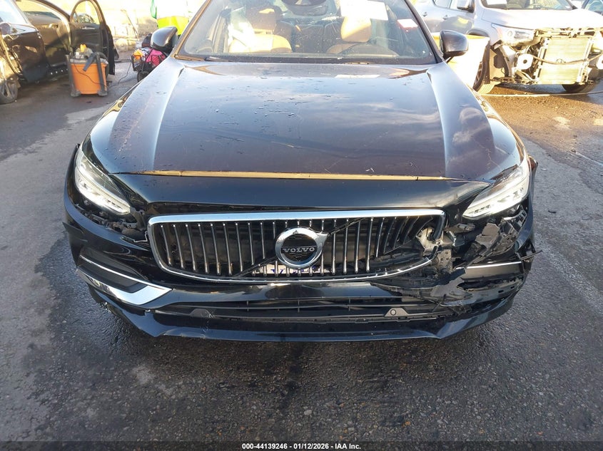 VIN YV1A22ML4H1013901 2017 VOLVO S90 T6 INSCRIPTION