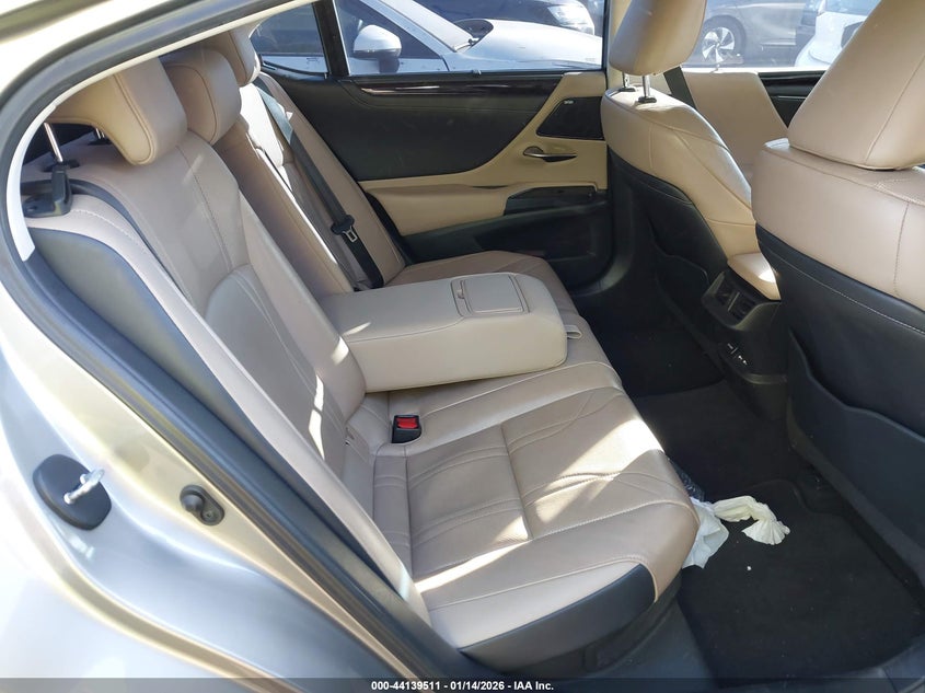 VIN 58AF21B18LU009868 2020 LEXUS ES 300H ULTRA LUXURY