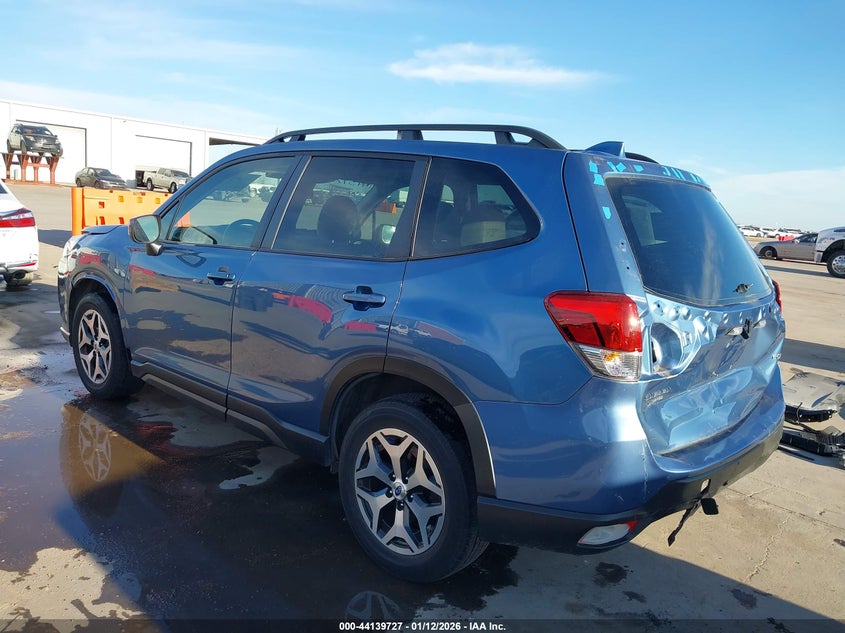 2022 Subaru Forester Premium