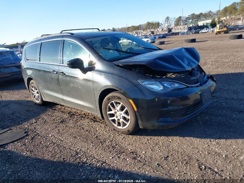 2020 Chrysler Voyager