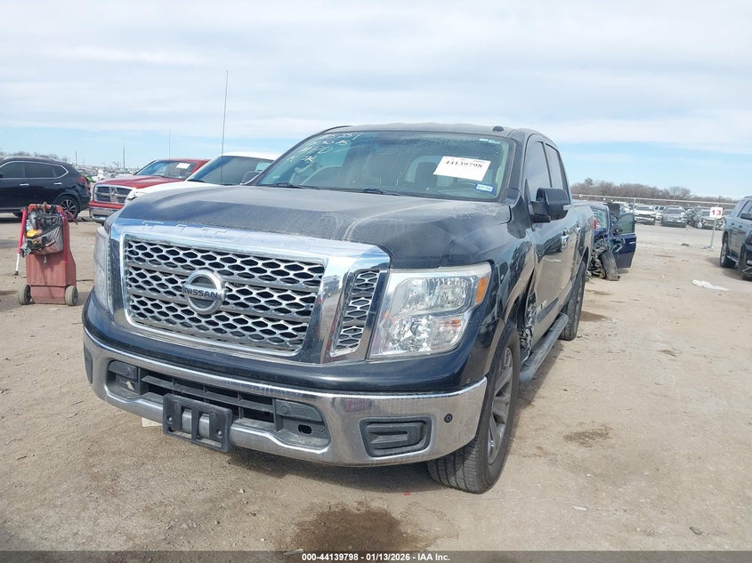 2018 Nissan Titan Sv