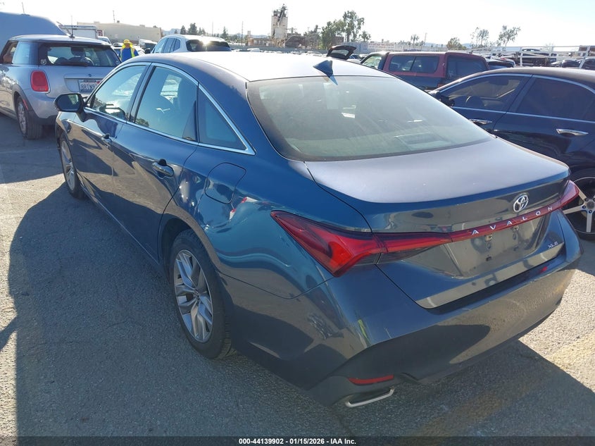 2022 Toyota Avalon Xle