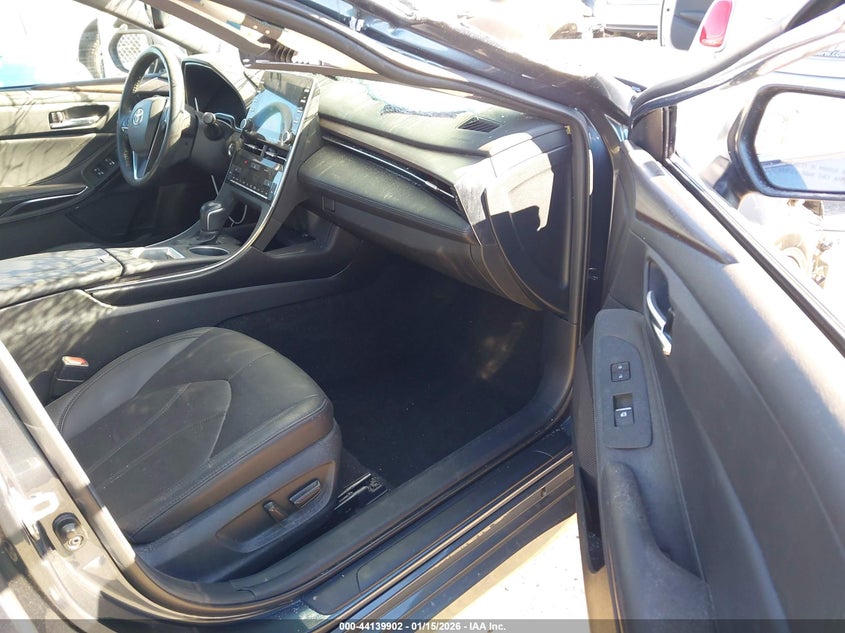 2022 Toyota Avalon Xle