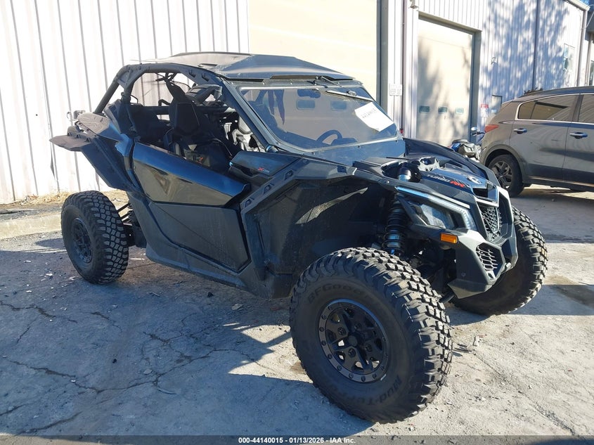 3JBVDAV45NE000105 CAN-AM MAVERICK X3 Photo 1
