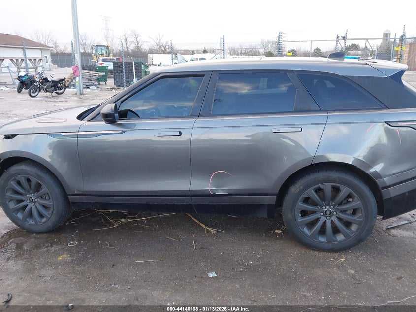 VIN SALYL2RX3JA718751 2018 LAND ROVER RANGE ROVER VELAR P250 SE R-DYNAMIC