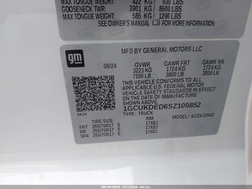 2025 Chevrolet Silverado 1500 - 1GCUKDED6SZ109852