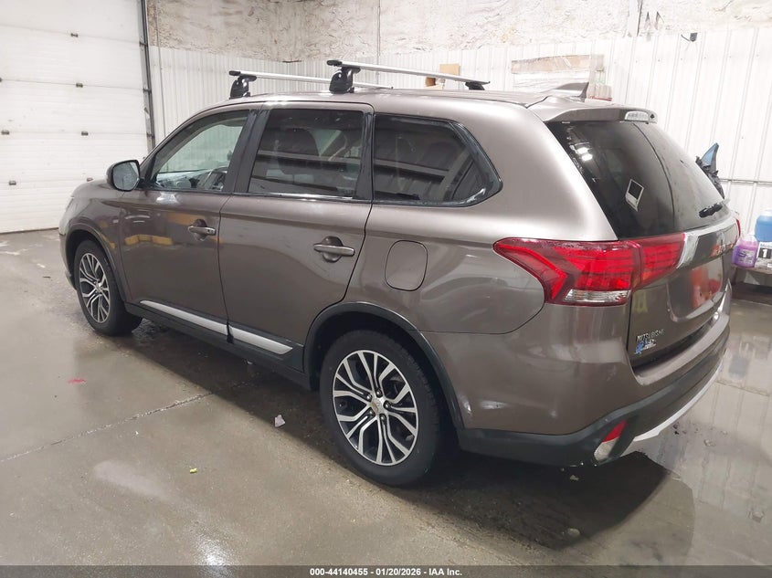 Vin: ja4ad3a34jz021704, lot: 44636385, mitsubishi outlander se 20183