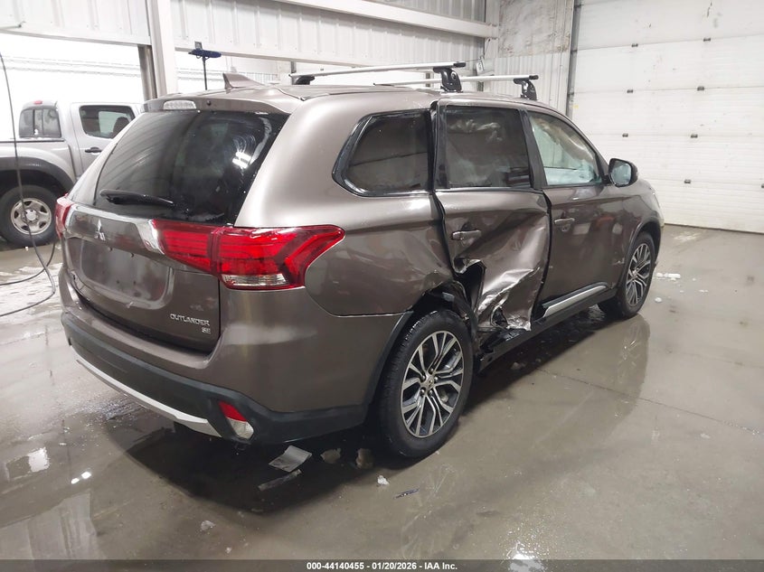 Vin: ja4ad3a34jz021704, lot: 44636385, mitsubishi outlander se 20184