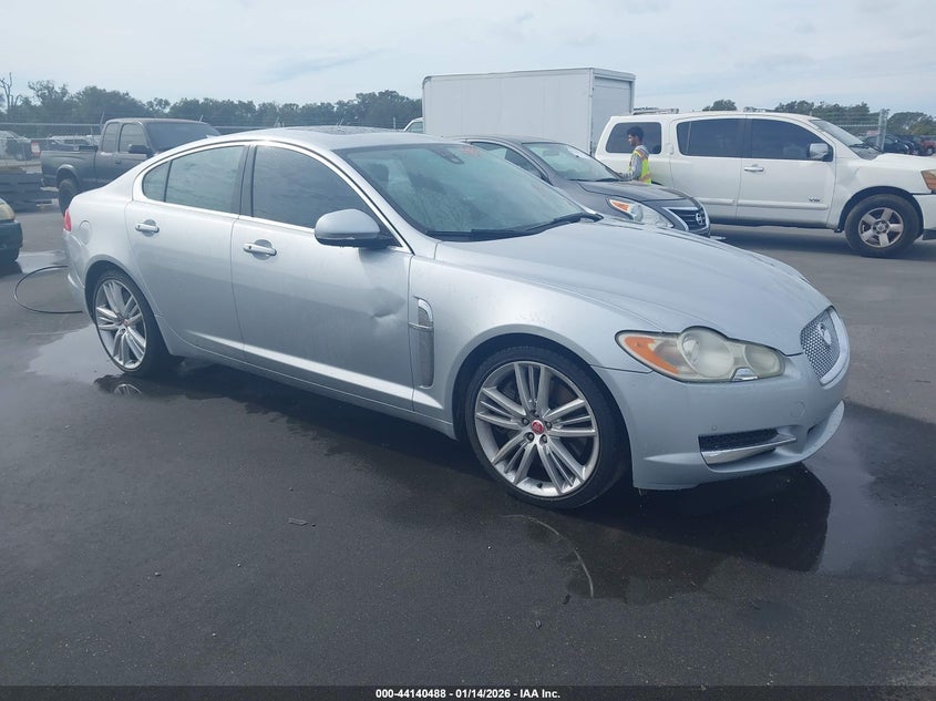 JAGUAR XF 2010. Lot# 44140488. VIN SAJWA0HE9AMR65670. Photo 1