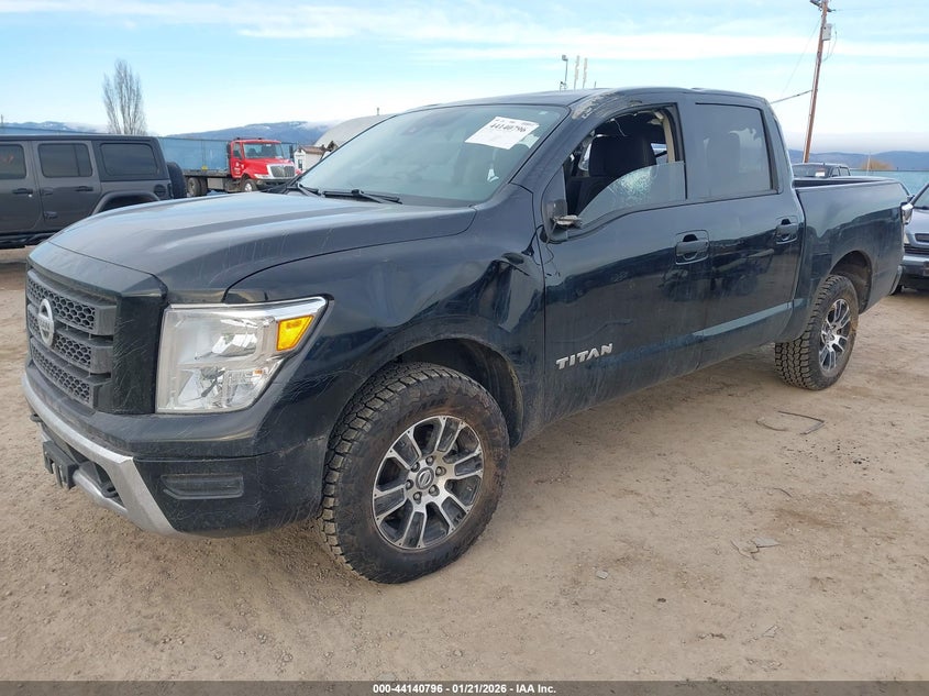 2022 Nissan Titan Sv 4X4