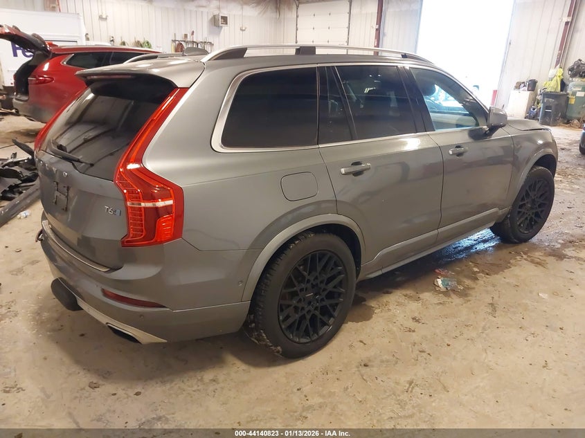 2017 Volvo Xc90 T6 Momentum