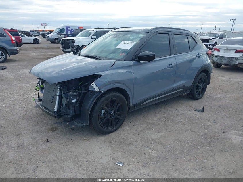 2024 Nissan Kicks Sr