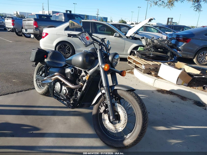 JH2RC5380NK200120 HONDA VT750 Photo 1