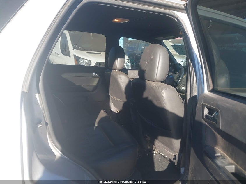 2012 Ford Escape 3.0 Limited silver Lot 111044141699 Vin 1FMCU0EG4CKB55131