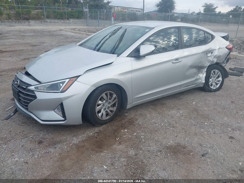 2019 Hyundai Elantra Se