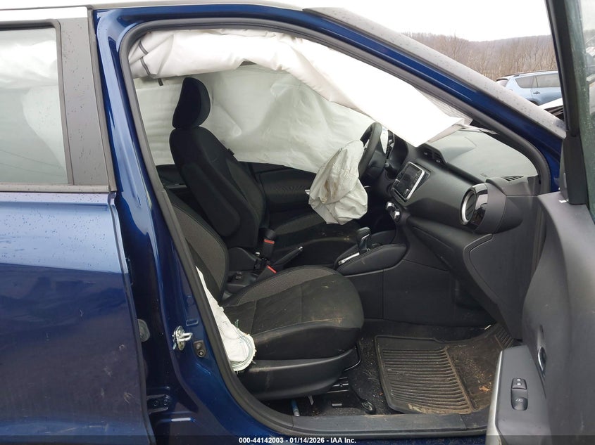 2019 Nissan Kicks Sv