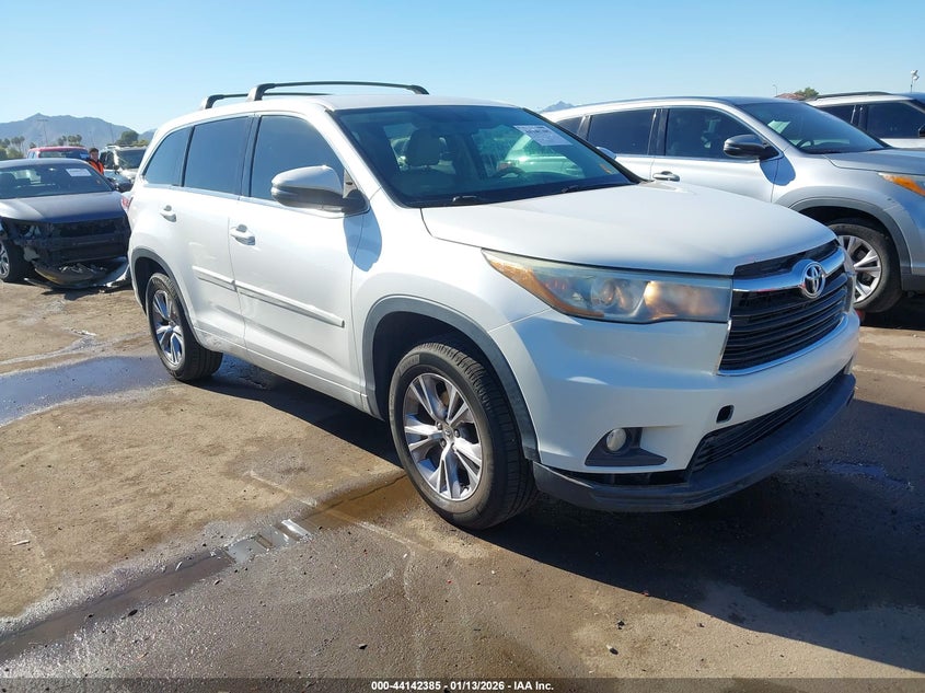 5TDZKRFH0FS052477 2015 Toyota Highlander Le Plus V6 auction photo 1