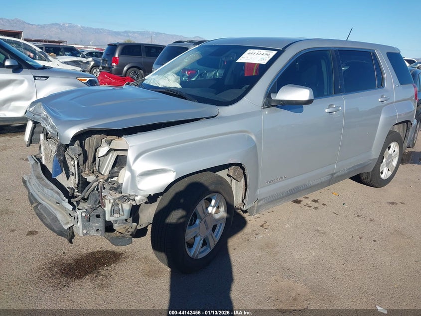 2016 GMC TERRAIN auction photo 2