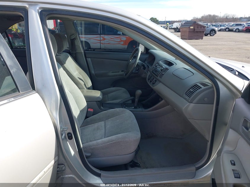 2004 Toyota Camry Le