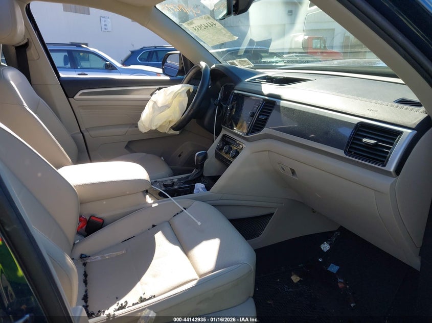 2022 Volkswagen Atlas 3.6L V6 Sel R-Line Black