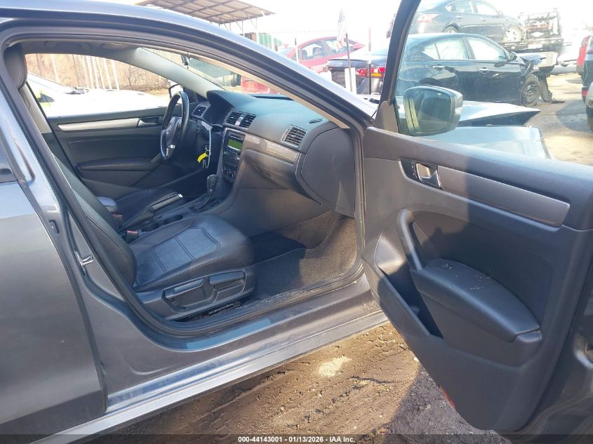 2015 Volkswagen Passat 1.8T Wolfsburg Edition