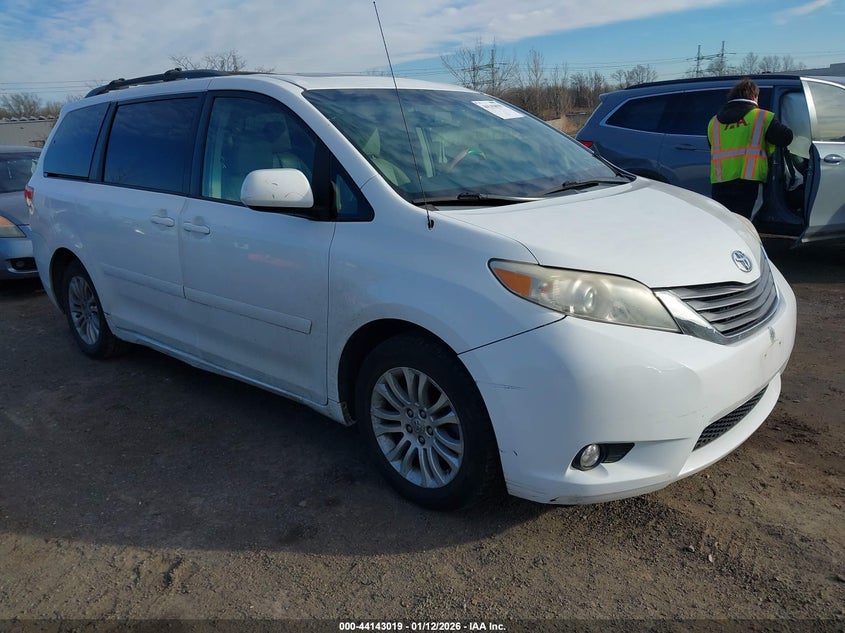 5TDYK3DC3CS273535 2012 Toyota Sienna Xle V6 8 Passenger auction photo 1