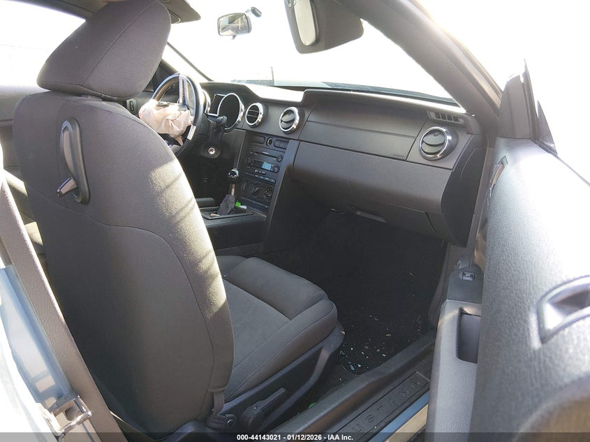 2006 Ford Mustang V6