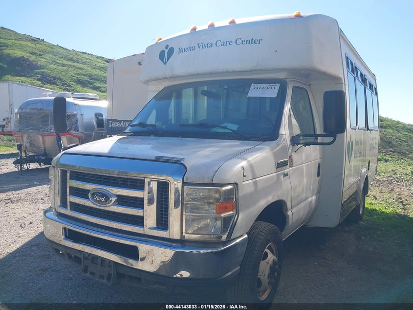 2012 Ford E-350 Cutaway